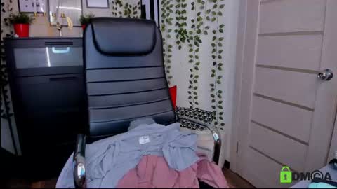Eliza online show from July 27, 2:17 am