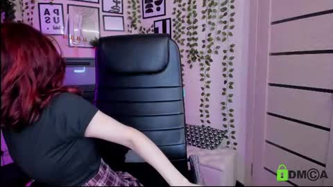 Eliza online show from July 31, 10:37 pm