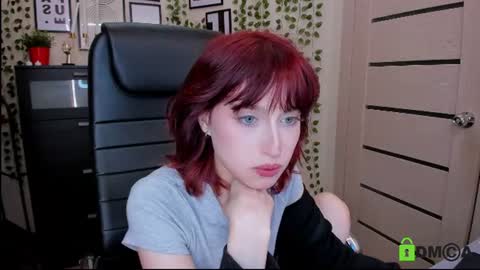 Eliza online show from August 4, 10:51 pm