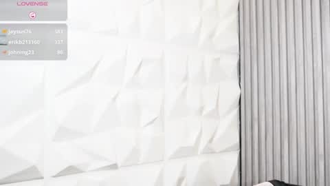 elizbeth_777 online show from August 15, 2:21 pm