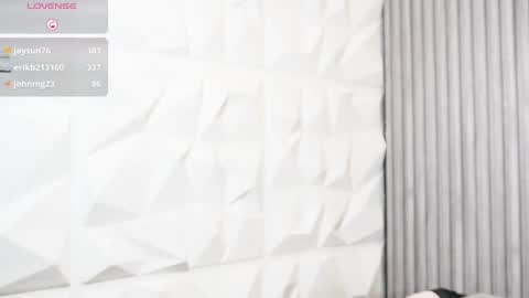 elizbeth_777 online show from August 15, 2:32 pm