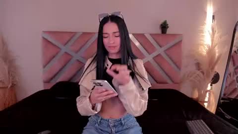 Ella Olmos  online show from July 31, 2:56 pm