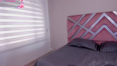 Ella Olmos  online show from August 4, 2:58 pm