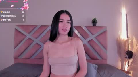 Ella Olmos  online show from August 5, 4:38 pm