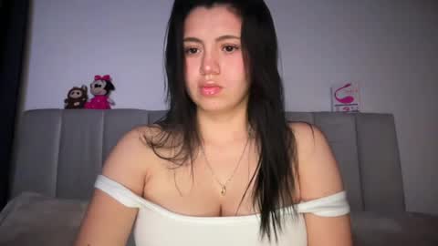 Ella  online show from August 15, 9:13 am