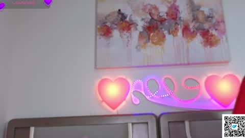 ella_desire online show from August 5, 4:05 pm