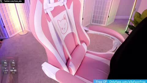 ella_foxx online show from June 8, 4:29 am