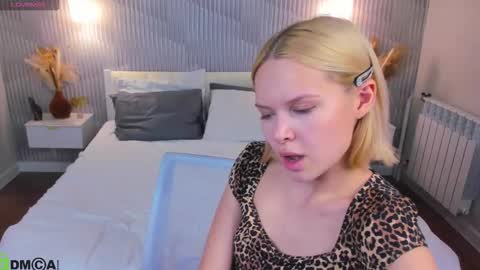 Ella online show from March 25, 7:58 am