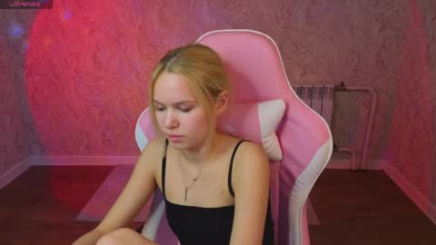 Ella online show from March 27, 5:55 am