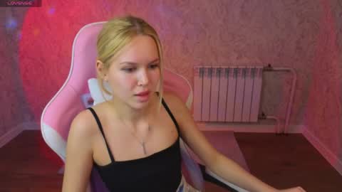 Ella online show from March 27, 7:01 am