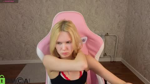 Ella online show from April 7, 3:50 pm