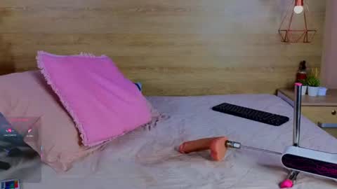 ella_mon online show from August 2, 4:30 am