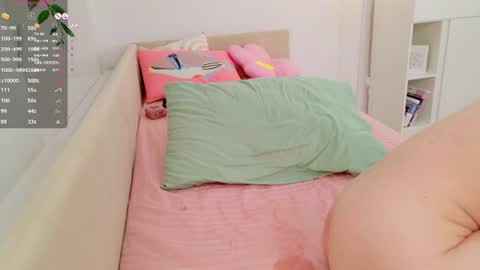 Ella online show from August 7, 10:48 am