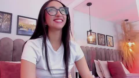 ella_parker_ online show from August 13, 8:06 am