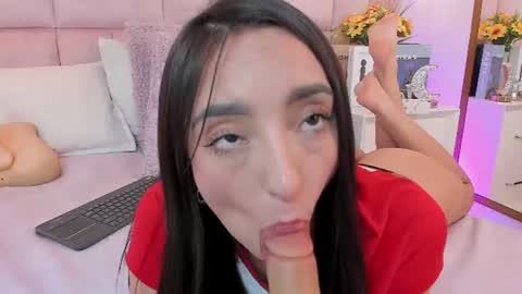 ella_parker_ online show from August 14, 9:02 am