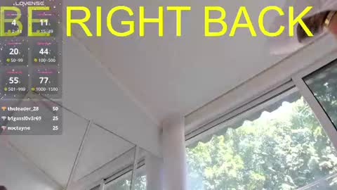 ella_vee online show from August 12, 9:44 am