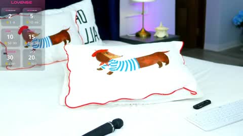 Ella online show from July 31, 12:17 am