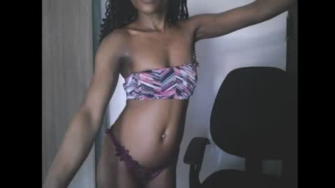 ella online show from August 7, 3:56 pm