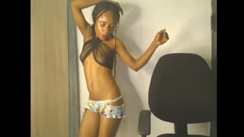 ella online show from August 13, 9:56 am