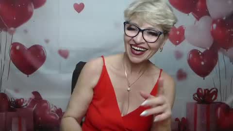 EllaBonito online show from August 3, 11:39 am