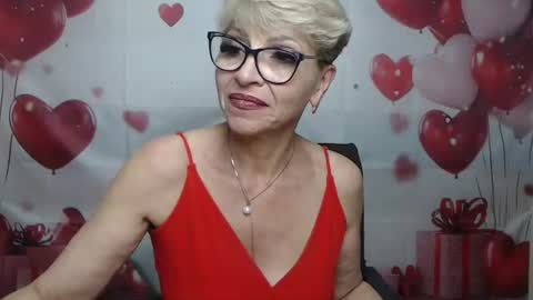 EllaBonito online show from August 3, 12:45 pm