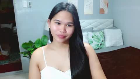 EllaFord online show from August 4, 10:56 am
