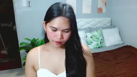 EllaFord online show from August 7, 3:39 am