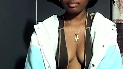 ellah245 online show from July 4, 1:13 pm