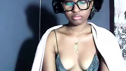 ellah245 online show from July 9, 1:05 pm