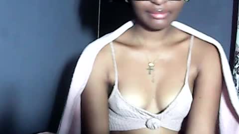 ellah245 online show from July 11, 5:24 am