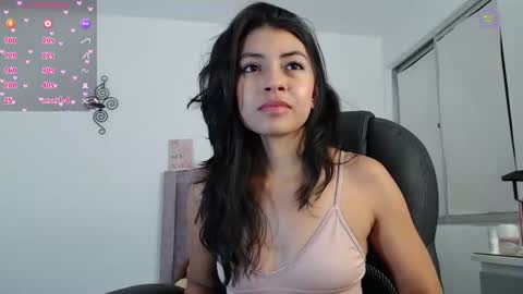 Ella Amoneth online show from August 14, 3:32 am