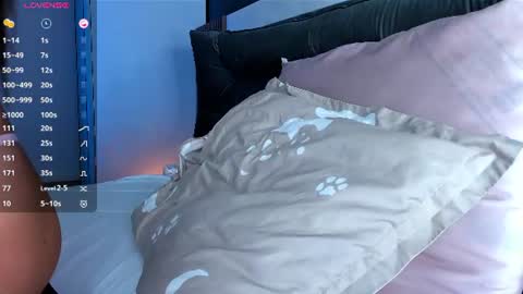 Ella online show from July 24, 7:17 pm