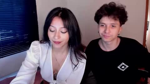 Ella and Cain online show from March 3, 7:33 pm