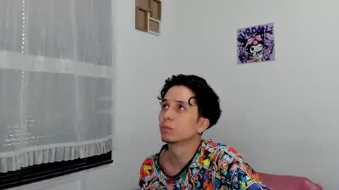 Ella and Cain online show from June 10, 7:53 pm