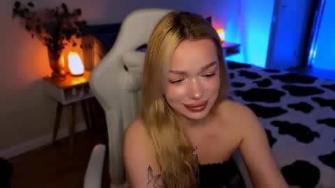 Ella online show from July 5, 5:43 am