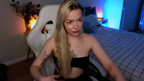 Ella online show from July 28, 5:46 am
