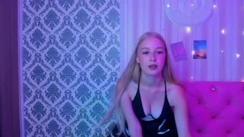 Ella online show from August 12, 9:00 am