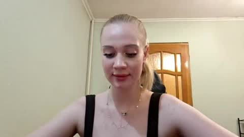 ellaygray online show from August 2, 8:38 pm