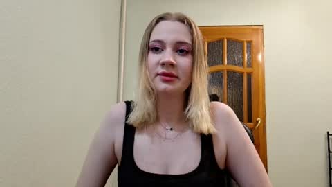 ellaygray online show from August 6, 3:11 pm