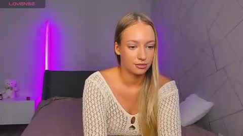 elldiana online show from June 13, 9:17 am