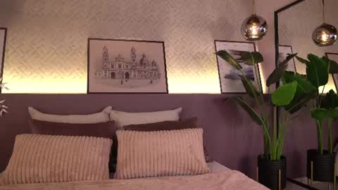 ellediane online show from August 9, 4:13 am