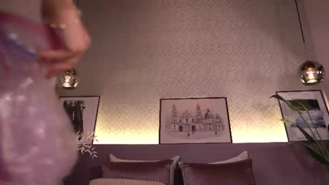 ellediane online show from August 12, 2:47 am