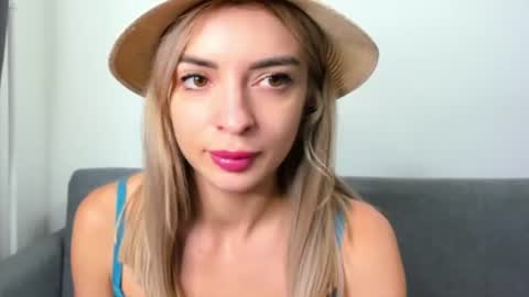 ellen_flow online show from August 3, 11:01 pm