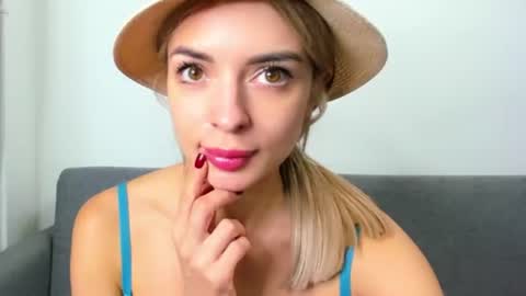 ellen_flow online show from August 4, 12:07 am