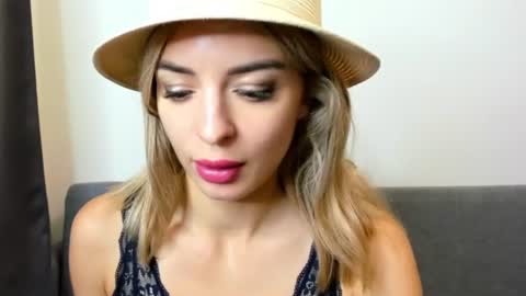 ellen_flow online show from August 12, 12:02 am