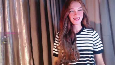 ellenahart_ online show from September 5, 12:26 am
