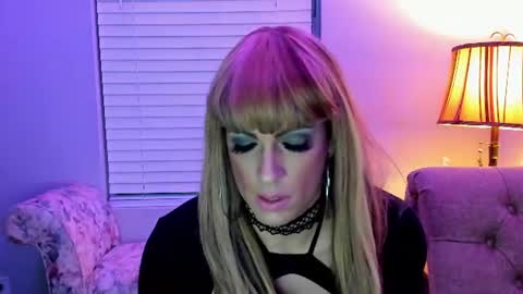 ellibubble online show from July 29, 1:12 am