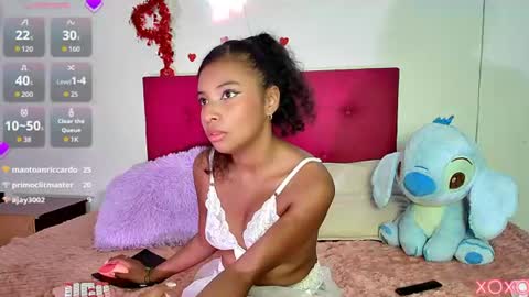 ellie_cute7 online show from July 31, 10:04 pm