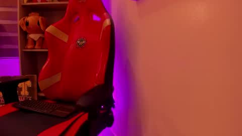 ellie_doll_ online show from August 14, 12:47 am