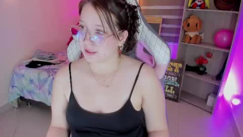 ellie_doll_ online show from August 15, 9:02 am